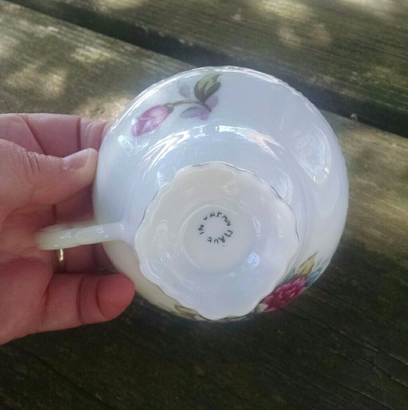 Vintage Japanese Porcelain Footed Teacup & Saucer - Picture 2 of 8